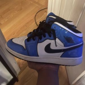 7y used Jordan 1 signal blue